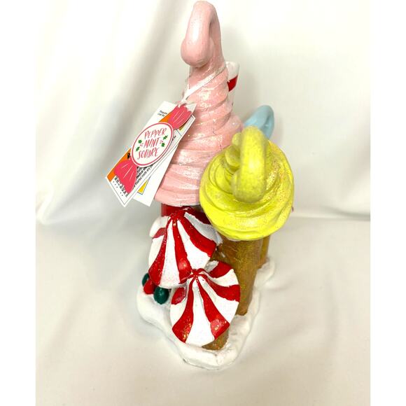 Holiday GINGERBREAD HOUSE Candy Land Sweet Treat Holiday House LIGHTS UP 9.75" - Picture 4 of 8